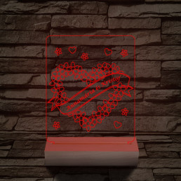 Szalagos szív személyre szabott 20 cm fa talppal 7 színű 3D led lámpa
