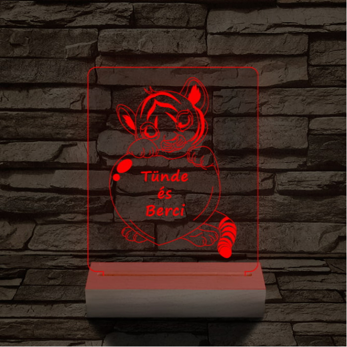 Tigris szív személyre szabott 20 cm fa talppal 7 színű 3D led lámpa