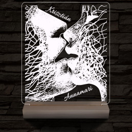 Csók szerelem személyre szabott 20 cm fa talppal 7 színű 3D led lámpa