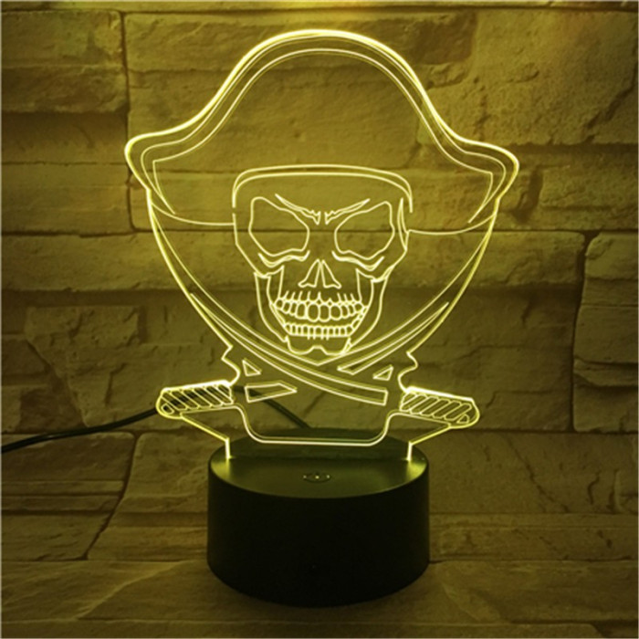 Kalóz halálfej 7 színű 3D led lámpa