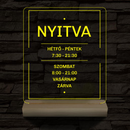 Nyitvatartás számokkal 20 cm fa talppal 7 színű 3D led lámpa