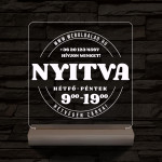 Nyitvatartás számokkal (weboldalcím+telefonszám) 20 cm fa talppal 7 színű 3D led lámpa