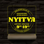 Nyitvatartás számokkal (weboldalcím+telefonszám) 20 cm fa talppal 7 színű 3D led lámpa