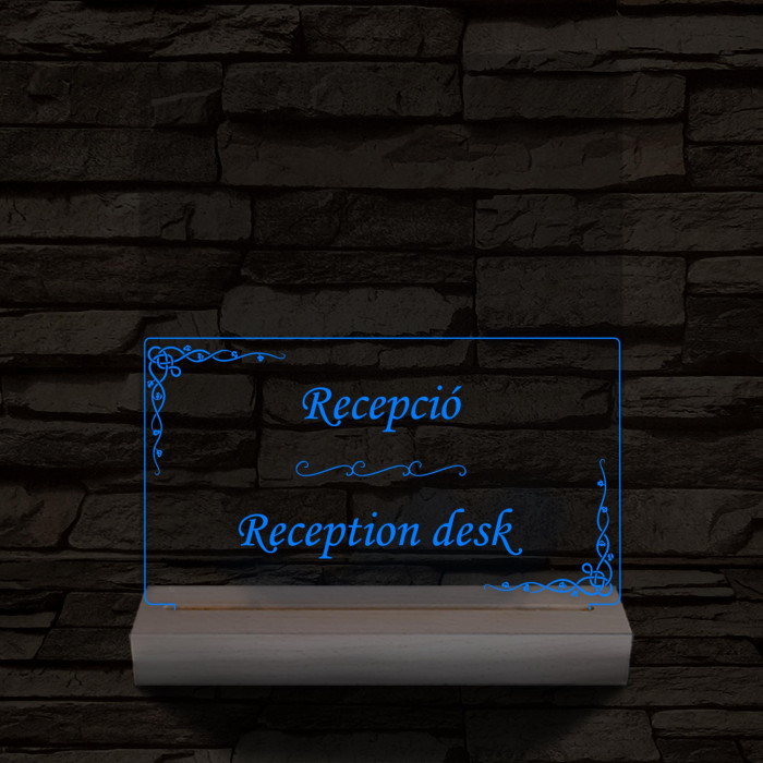 Recepció információs lámpa 20 cm fa talppal 7 színű 3D led lámpa