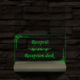 Recepció lámpa 20 cm fa talppal 7 színű 3D led lámpa