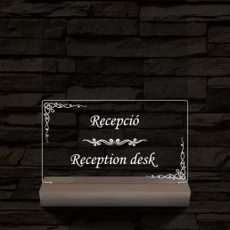 Recepció lámpa 20 cm fa talppal 7 színű 3D led lámpa