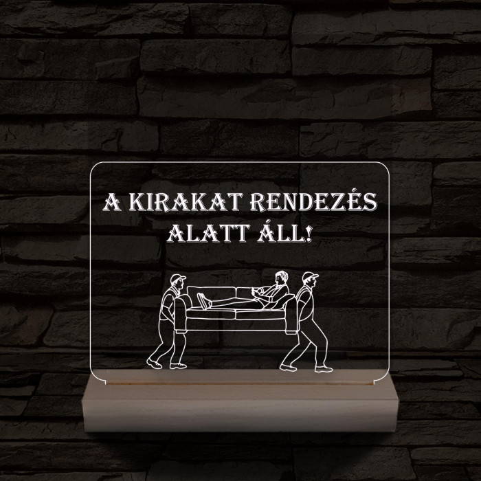 A kirakat rendezés alatt áll 20 cm fa talppal 7 színű 3D led lámpa