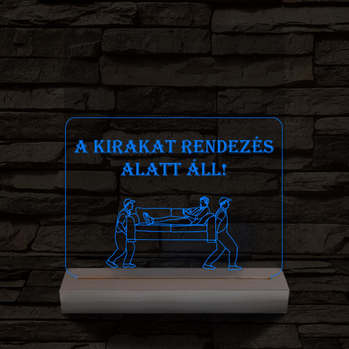 A kirakat rendezés alatt áll 20 cm fa talppal 7 színű 3D led lámpa