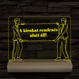 Kirakat rendezés alatt 20 cm fa talppal 7 színű 3D led lámpa