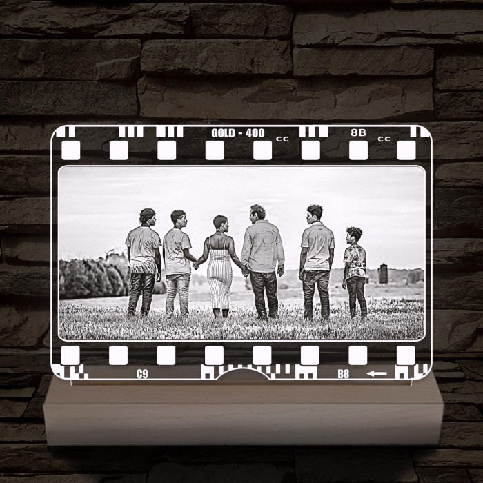 Egyedi fotógravírozás film negatívos kerettel fatalpban 7 színű 3D led lámpa