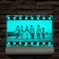 Lampa LED 3D cu gravură foto personalizată în cadru de film negativ și bază din lemn cu 7 culori