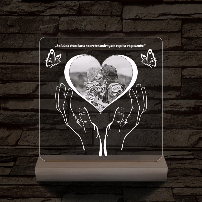 Szívérintés szív-alakú személyre szabott 20 cm fatalppal 7 színű 3D led lámpa
