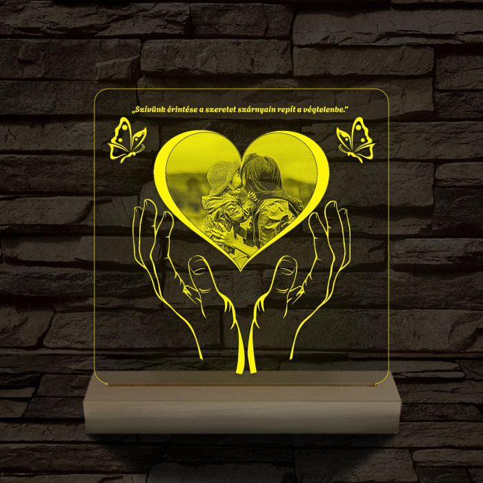 Szívérintés szív-alakú személyre szabott 20 cm fatalppal 7 színű 3D led lámpa