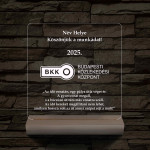 BKK eseményekhez, nyugdíjba vonuláshoz  7 színű 3D led lámpa fa talppal