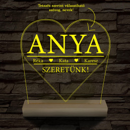 Szeretünk! Egyedi beírós szív-alakú személyre szabott 20 cm fa talppal 7 színű 3D led lámpa
