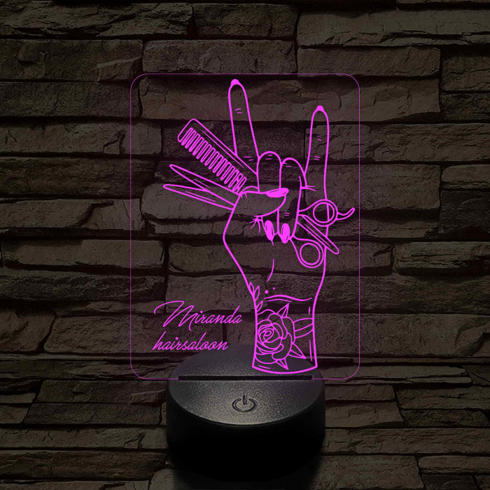 Tetovált női kéz fésűvel és ollóval – 7 színű, színváltós 3D LED lámpa