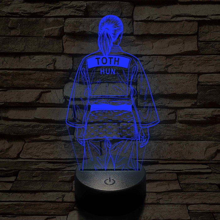 Judós lány – 7 színű, színváltós 3D LED lámpa